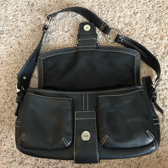 COACH Hobo Style Front Buckle F05S-3653 Purse - Picture 3 of 4